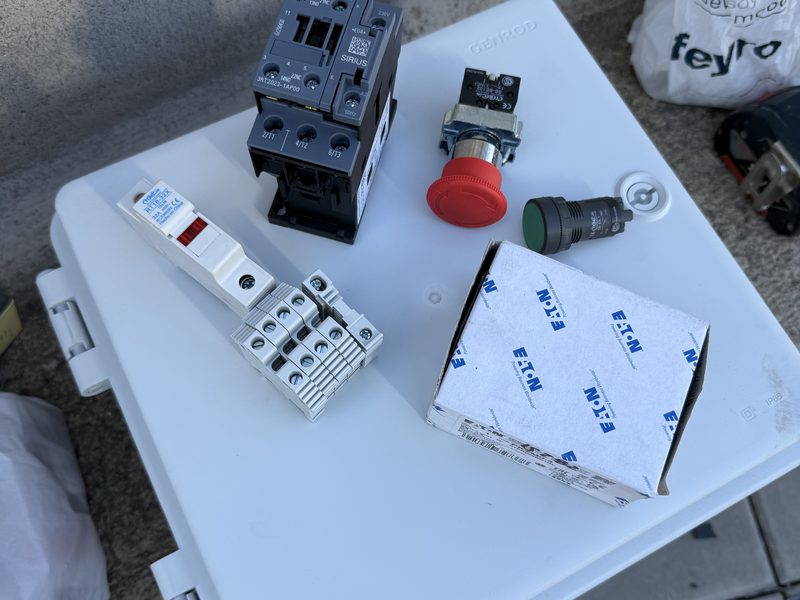 Materiales para tablero de control Faraday